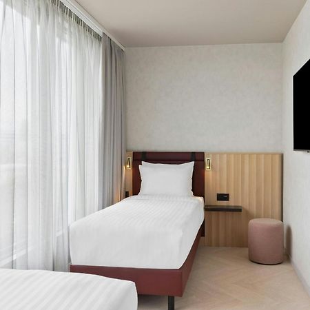 Residence Inn By Marriott Geneva City Nations Экстерьер фото